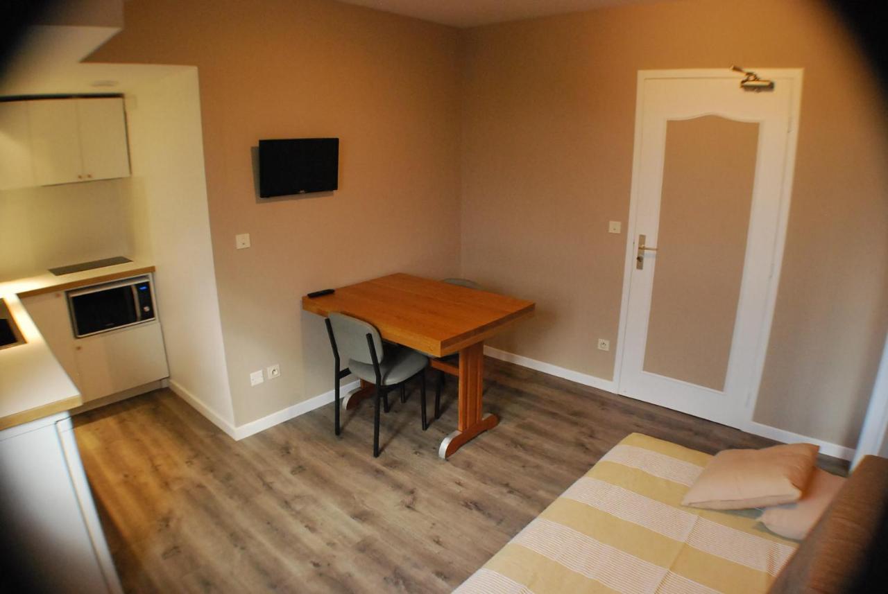 Residence L'Atelier Ennezat Екстериор снимка