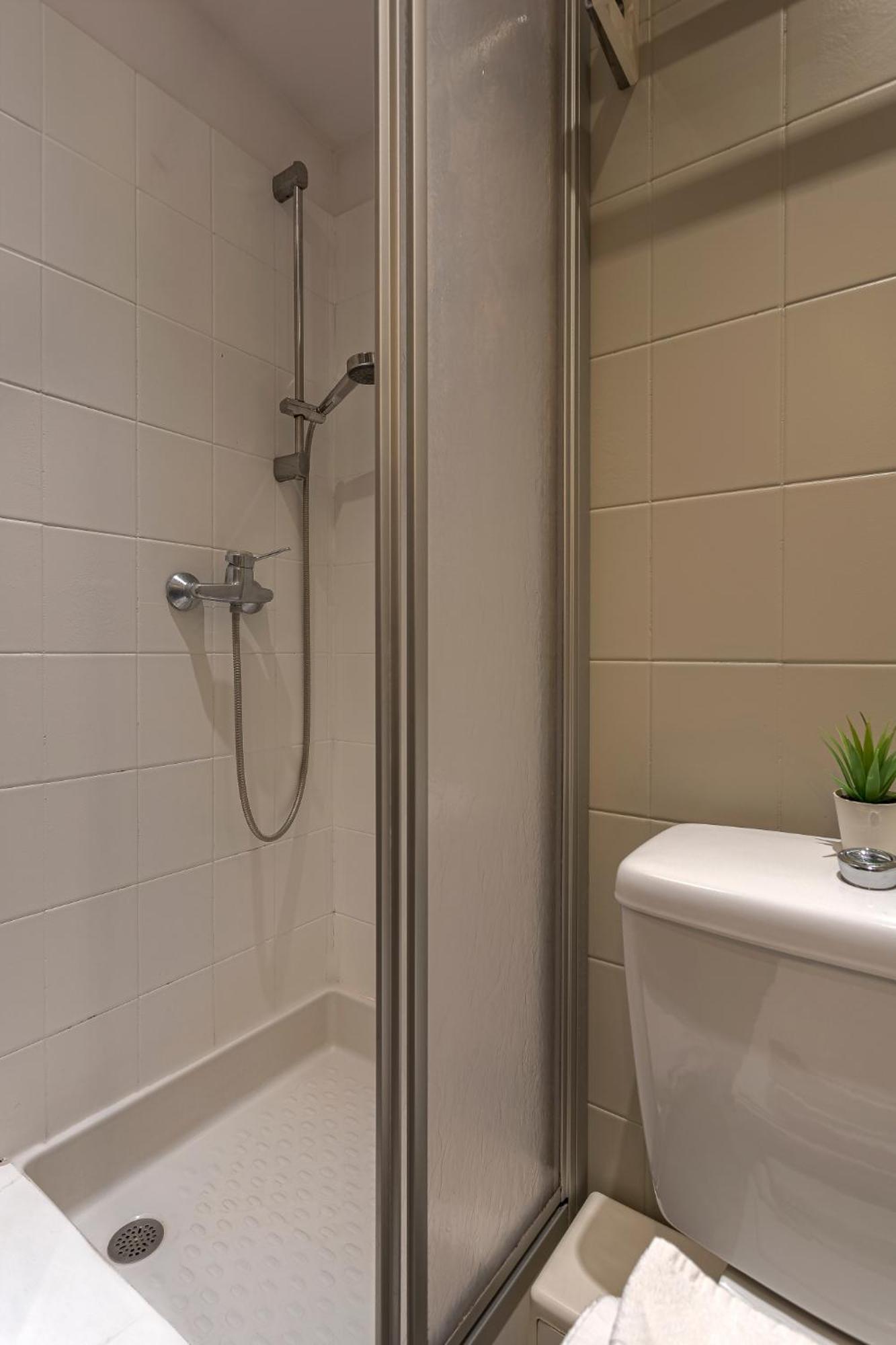 Residence L'Atelier Ennezat Екстериор снимка